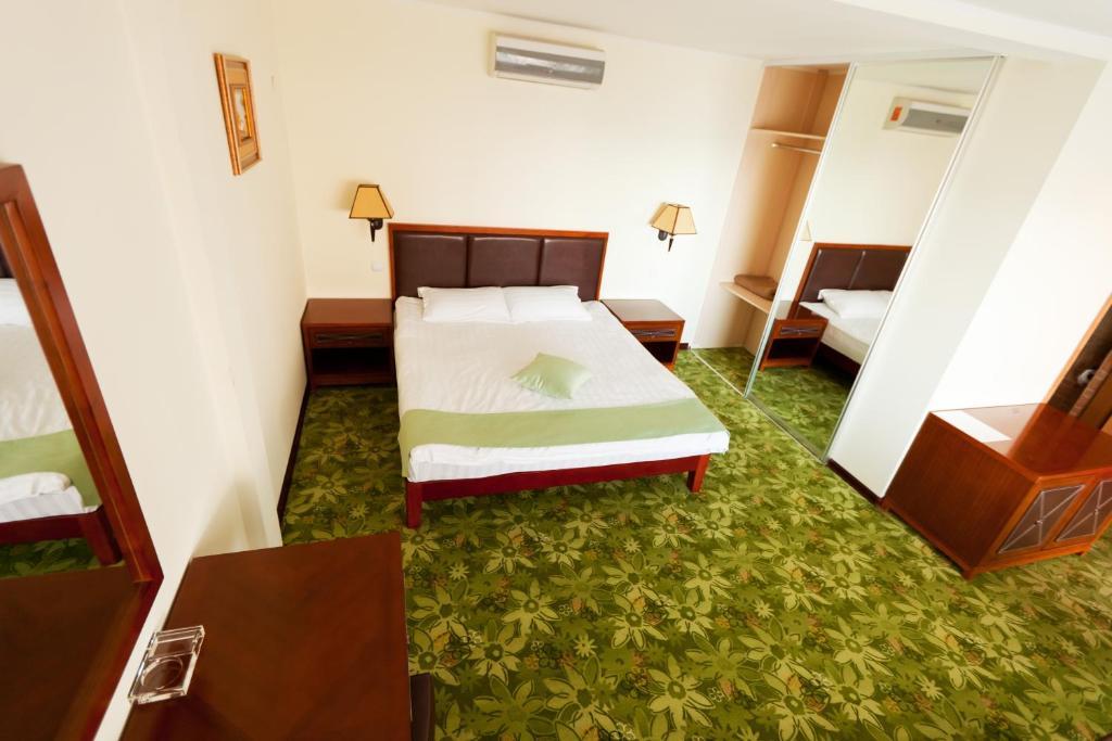 Morelux Boutique Hotel Kapchagay Oda fotoğraf