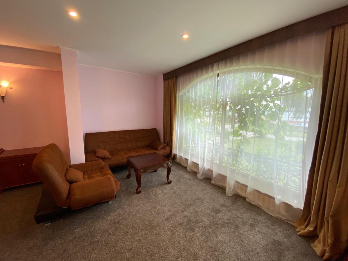 Morelux Boutique Hotel Kapchagay Dış mekan fotoğraf
